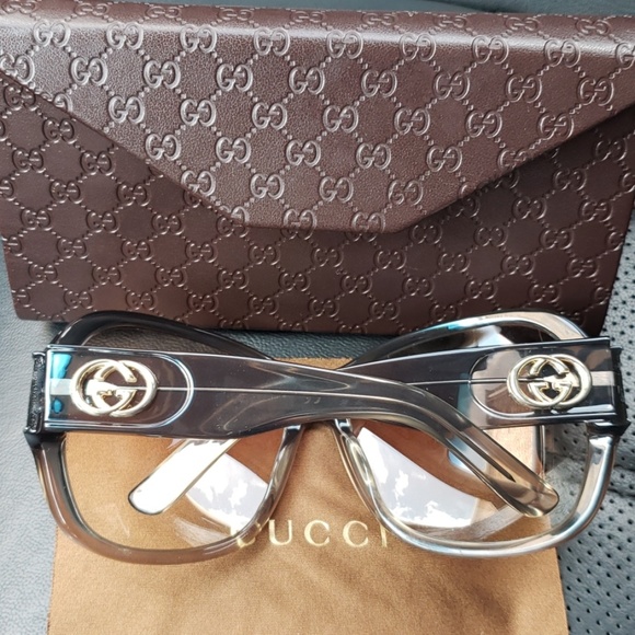 Gucci Sunglasses - Picture 4 of 6